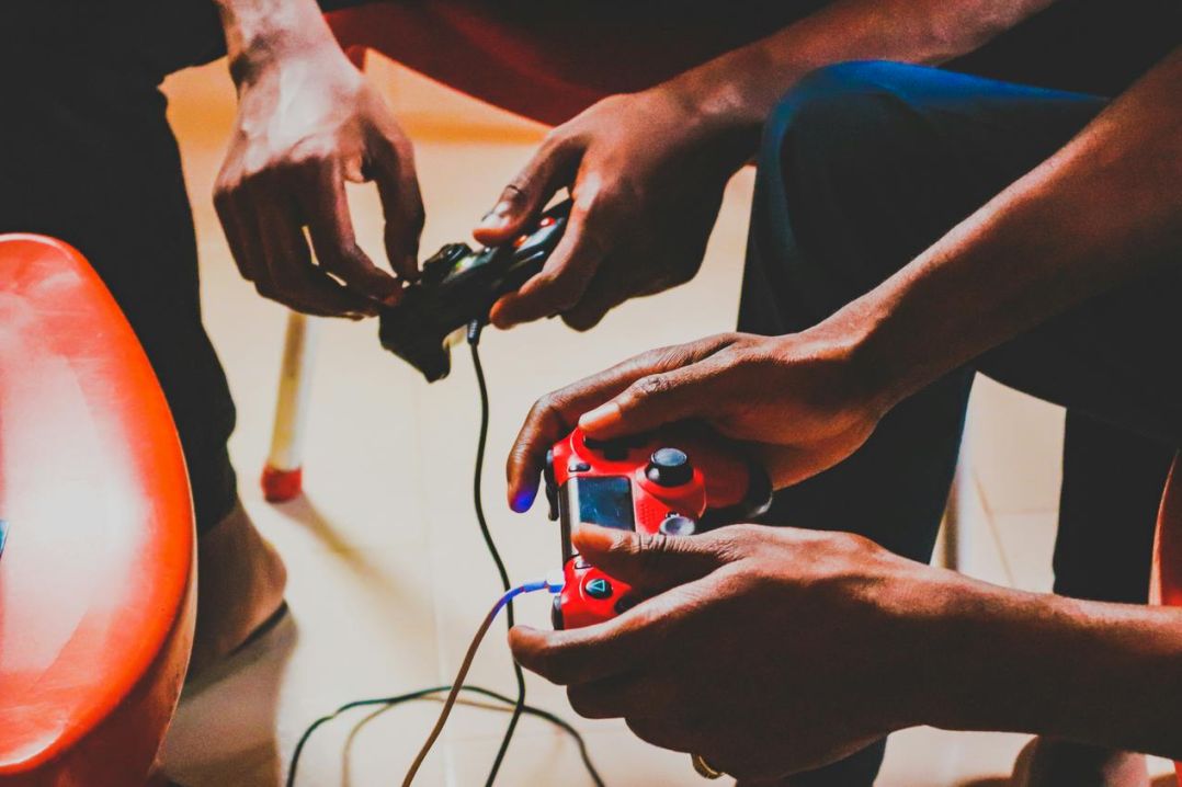 Play hub hero